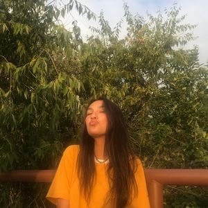 Meet your Posher, Malia